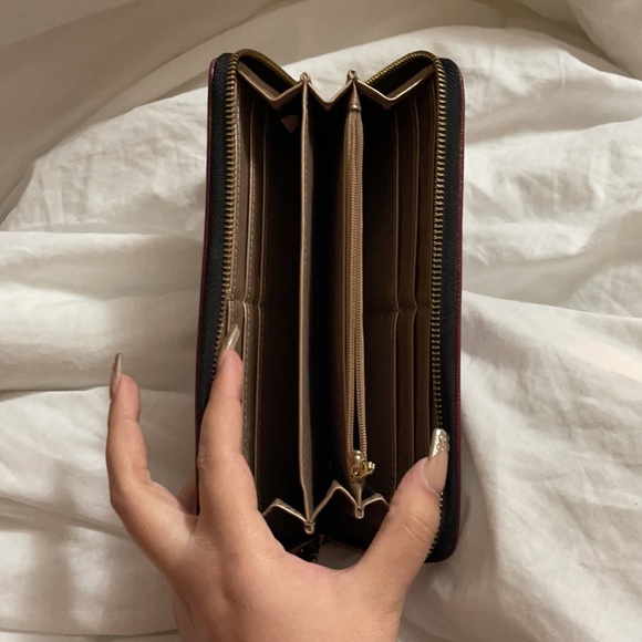 Anne Klein wallet - Picture 3 of 3